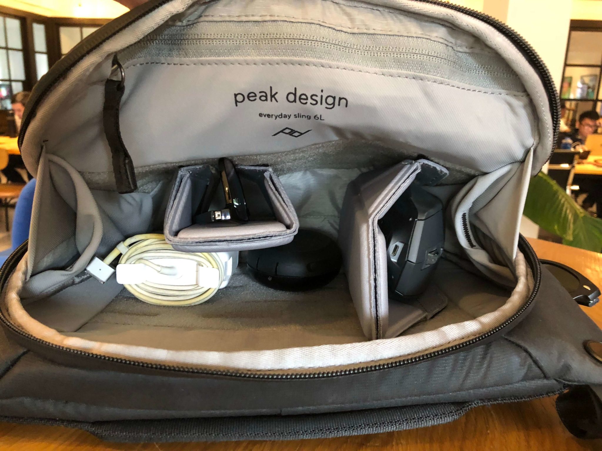 Peak Design Everyday Sling 6L v2 - Midnight in 2023